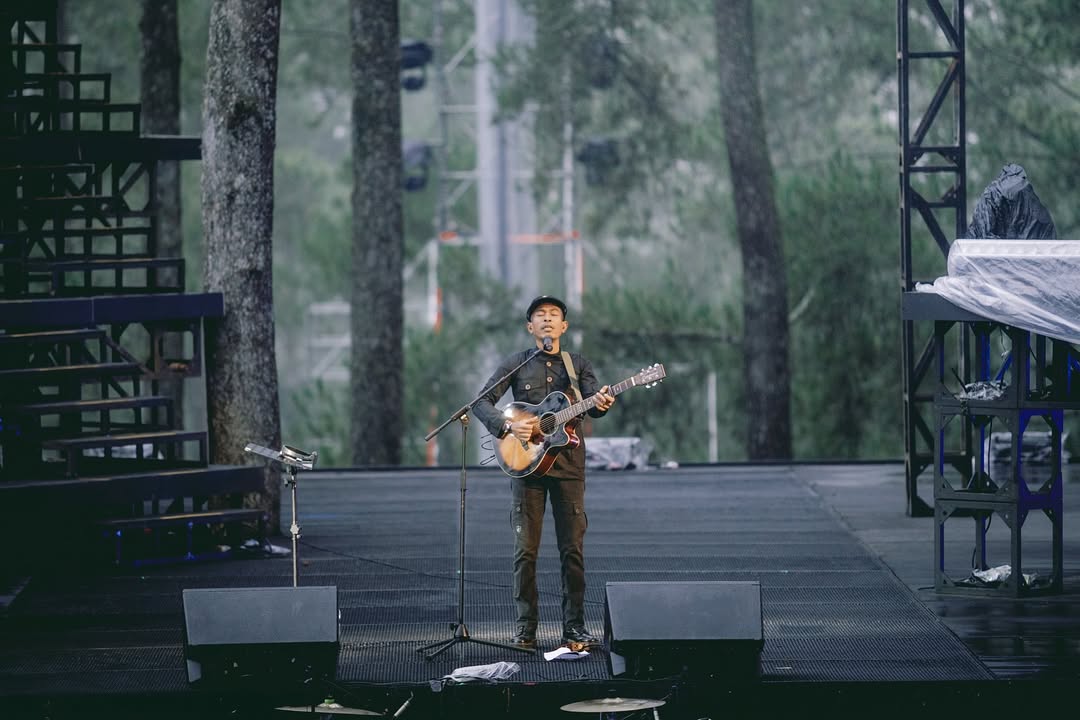 Iksan Skuter dan Lagu Mencari Apa, Manusia Inginkan Apa?