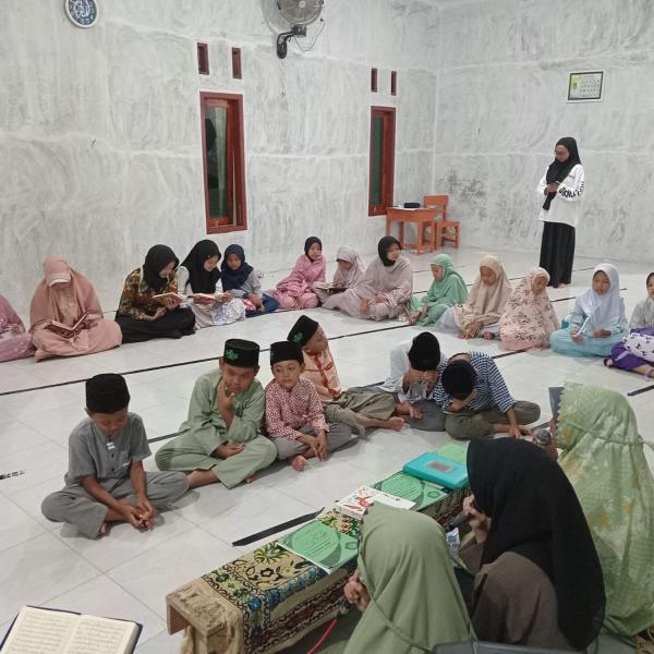 Anak-anak usia balita hingga dewasa butuh perhatian lebih orang tua, khususnya pendidikan. Foto: Autad/Alif.id