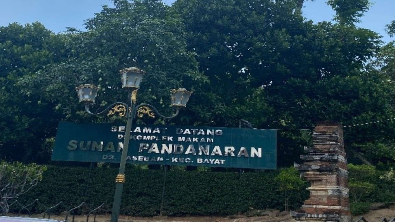 Menelusuri Sejarah Makam Sunan Pandanaran di Bayat
