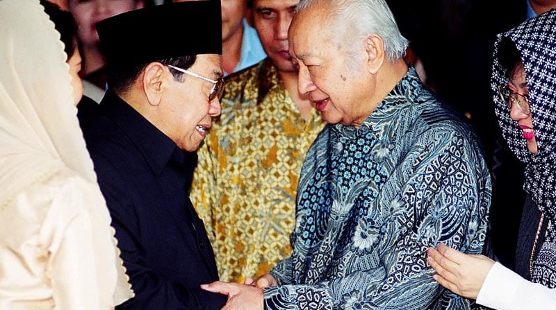 Humor Gus Dur: Soeharto Raja Tersenyum, Gus Dur Raja Humor