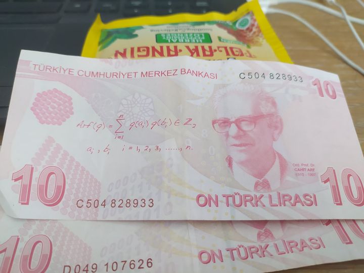 Andaikan Bank Indonesia Memuat Foto Hans Wospakrik atau Andi Hakim Nasution pada Pecahan Uang Rupiah