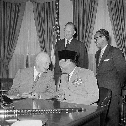 Bung Karno dan Pancasila: Adanya Kementerian Agama Mulanya Konsesi Politik