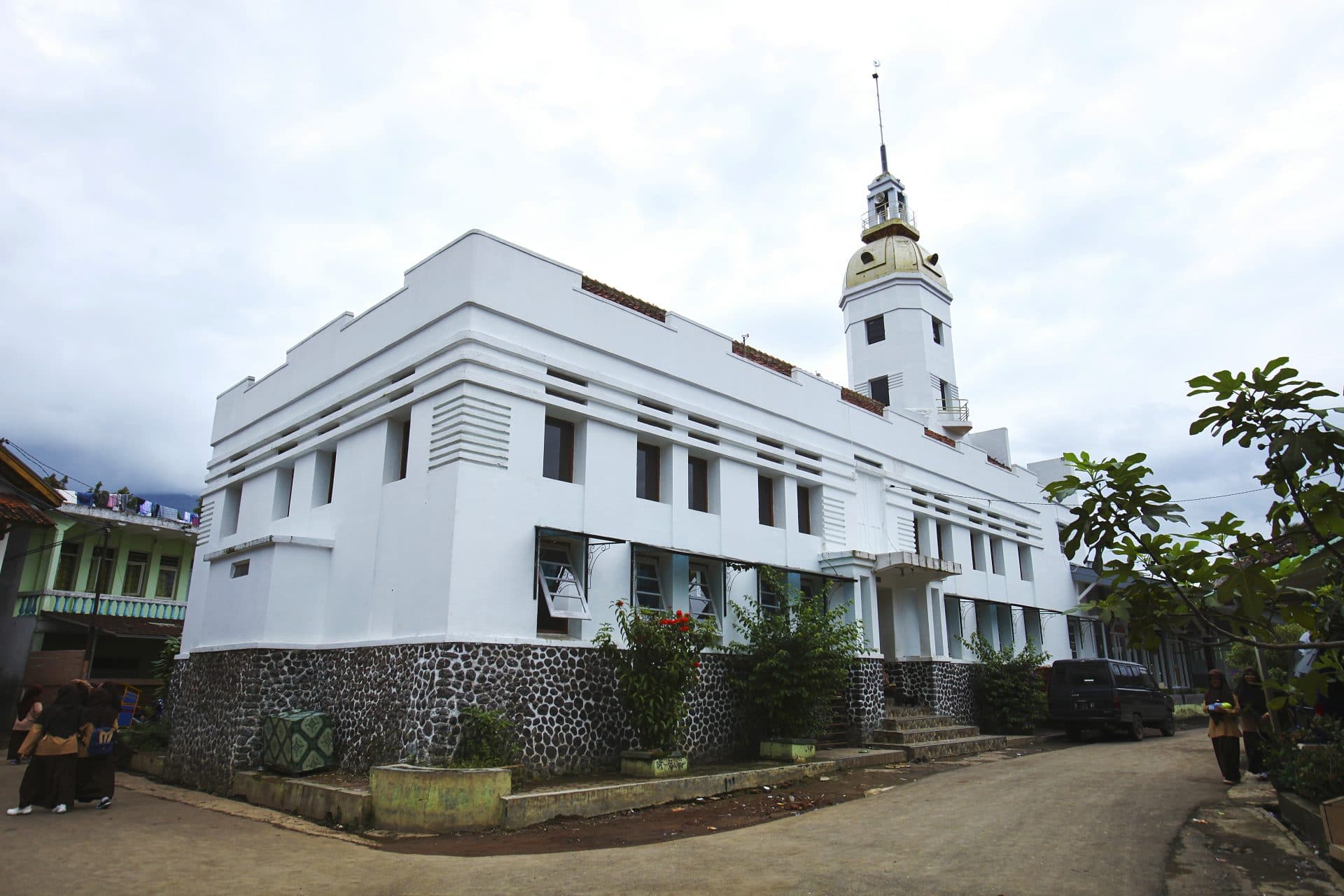 Mencari Historiografi Islam Indonesia yang Mandiri
