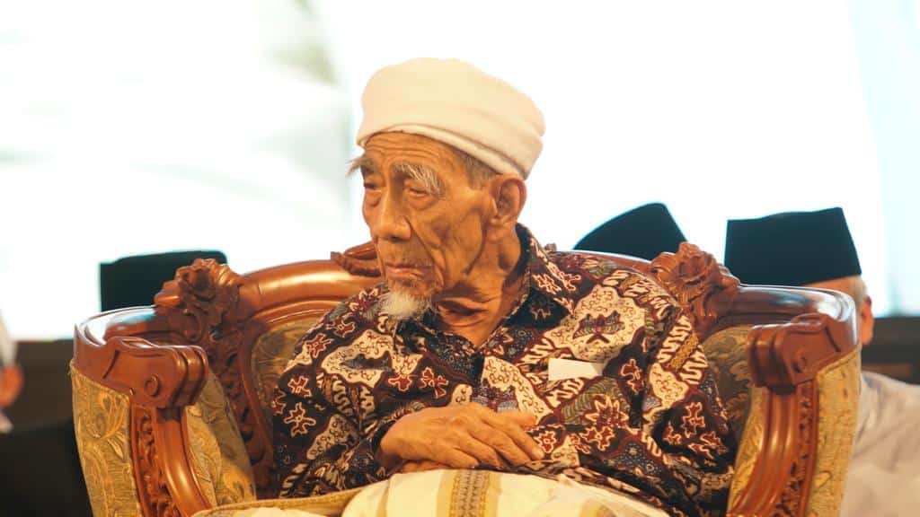 Perjalanan Intelektual dan Kelebihan Kiai Maimoen Zubair