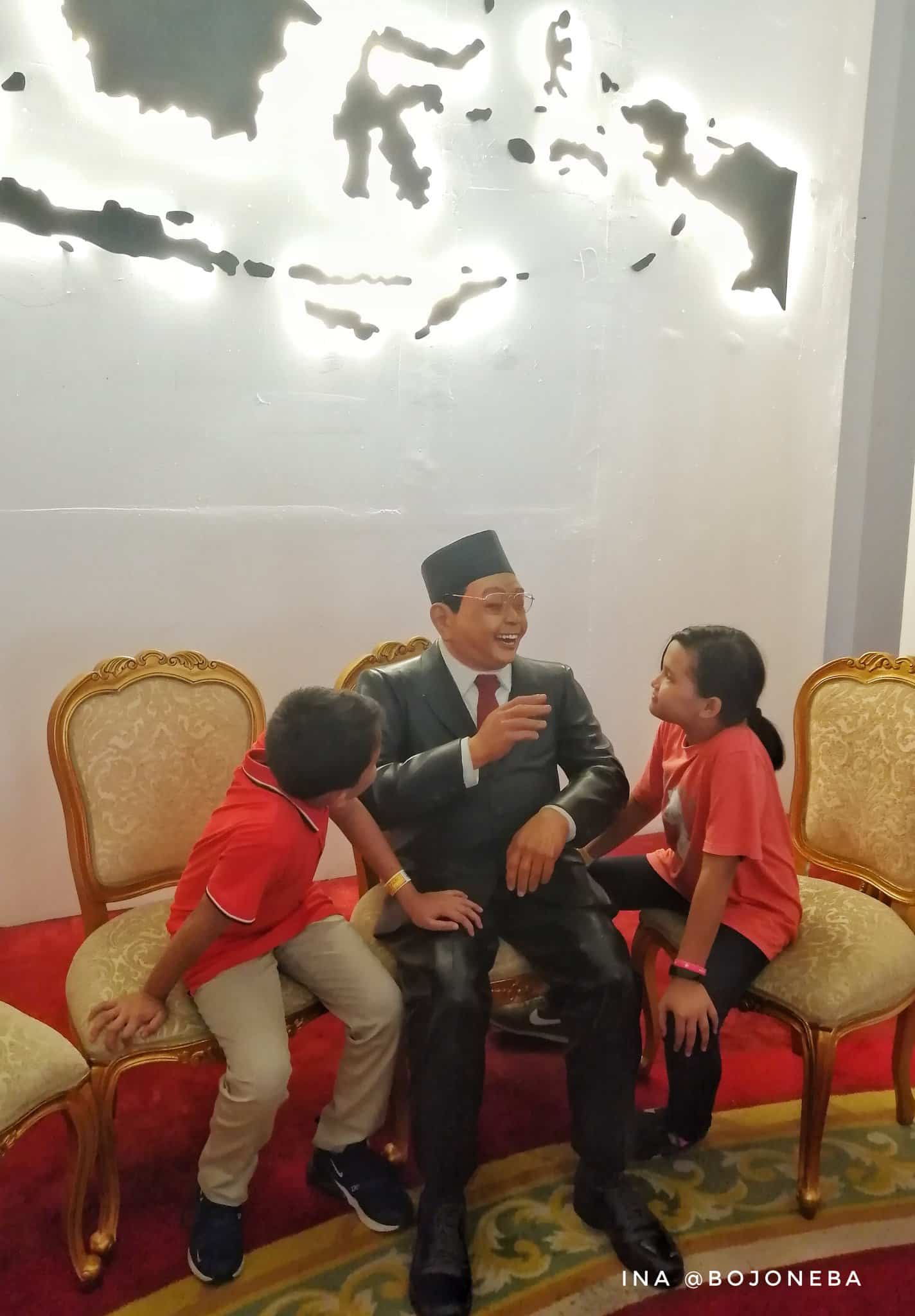 Humor Gus Dur: Orang Kampung Vs Mesin Canggih Jerman