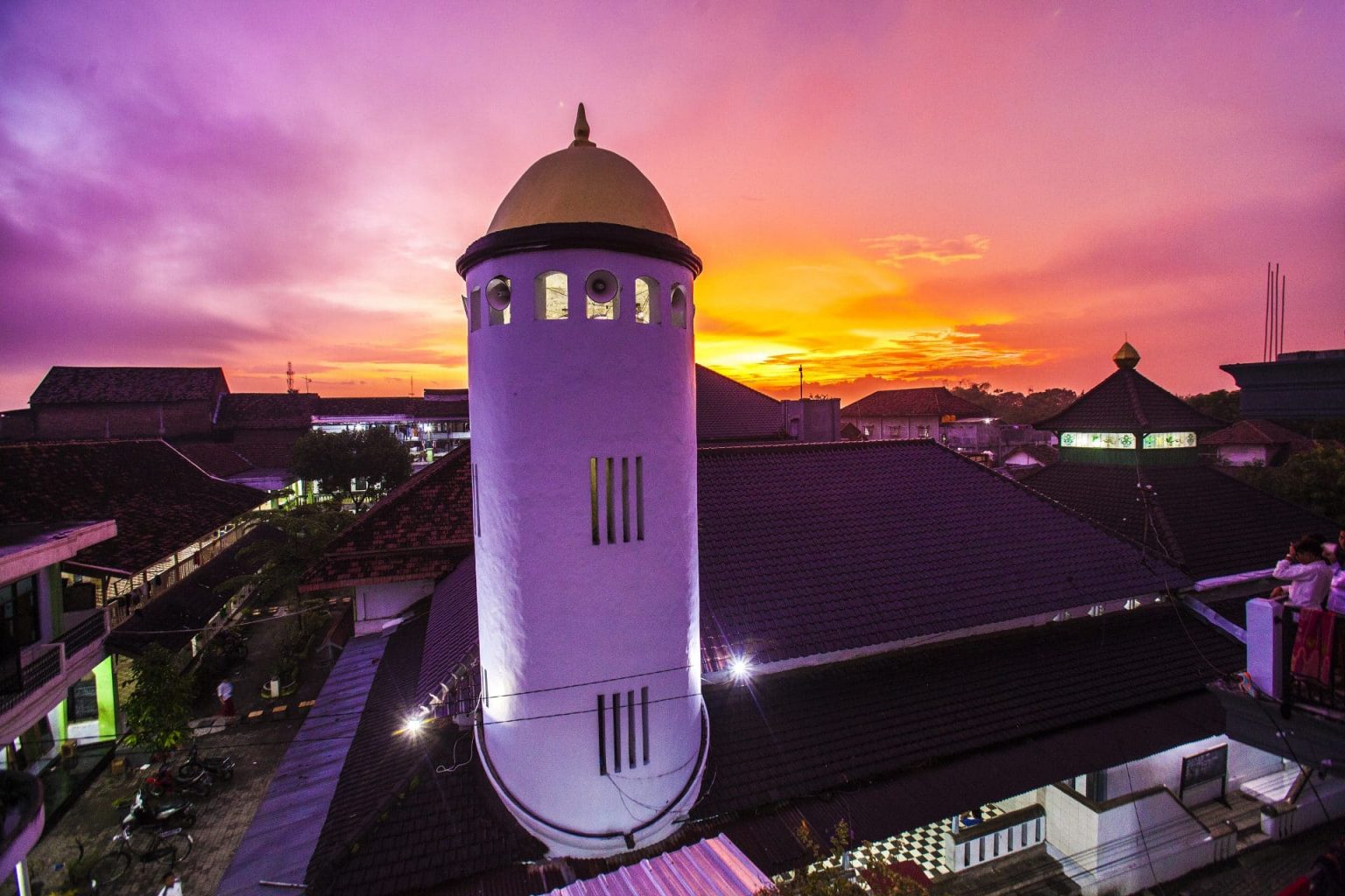 Wisata Religi, Bukan Sekadar Rekreasi