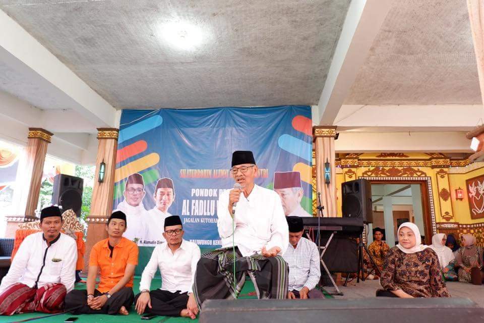 Cerita Mbah Dimyati Rois tentang Santri Lillaahi Ta'ala