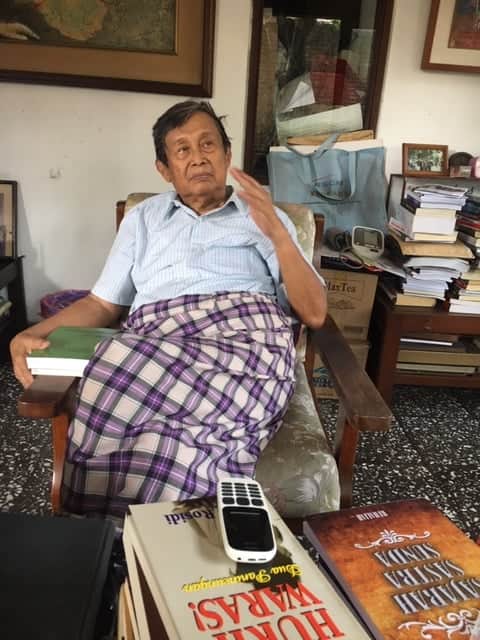 Meneladani Ajip Rosidi: Bisa Sukses Tanpa Kuliah dan Jadi Sastrawan Besar