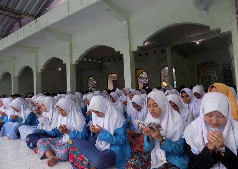 Kiat Kiai Ali Maksum Mengembangkan Pesantren