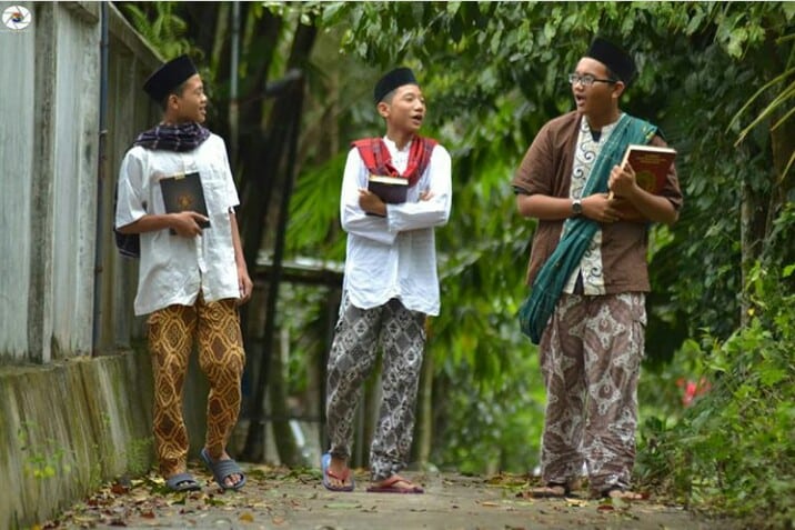 Mengkaji Fenomena Mahasantri
