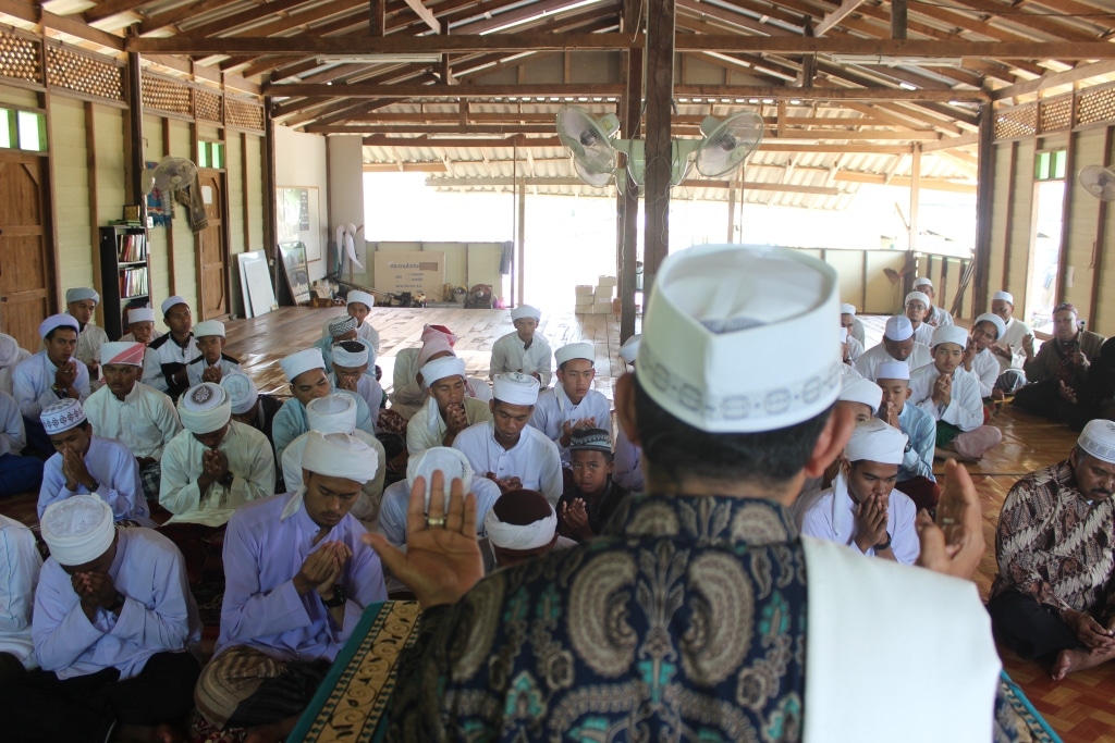 Siapakah Ulama, Imam, Syekh, Kiai, dan Ustaz? (Bagian 3/Terakhir)