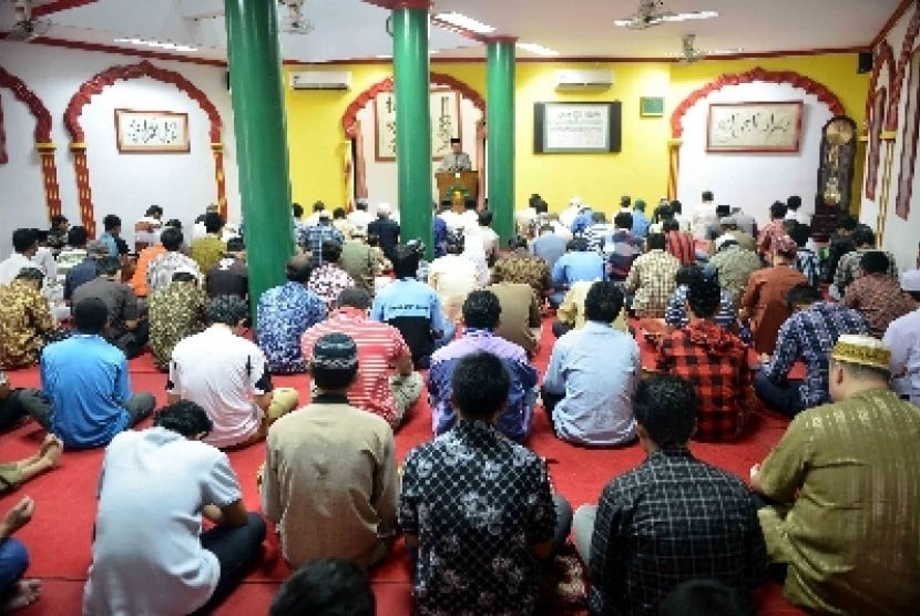 Khutbah Jumat: Pelajaran untuk Pemerintah dan Korporasi, Indonesia Negeri Darurat Bencana