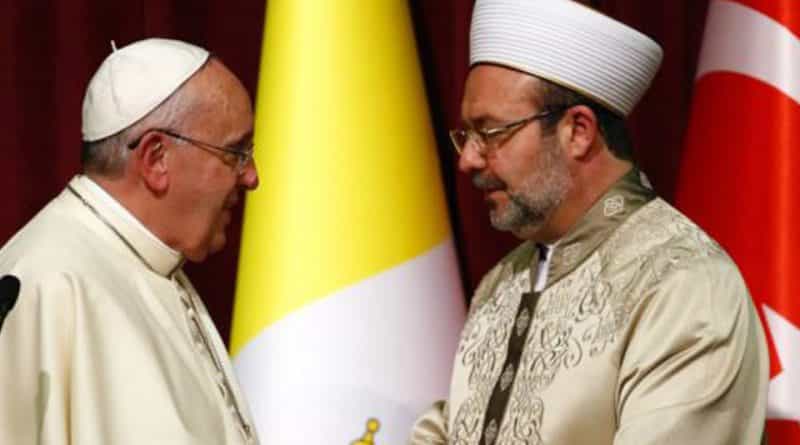 Mengucapkan Salam Lintas Agama