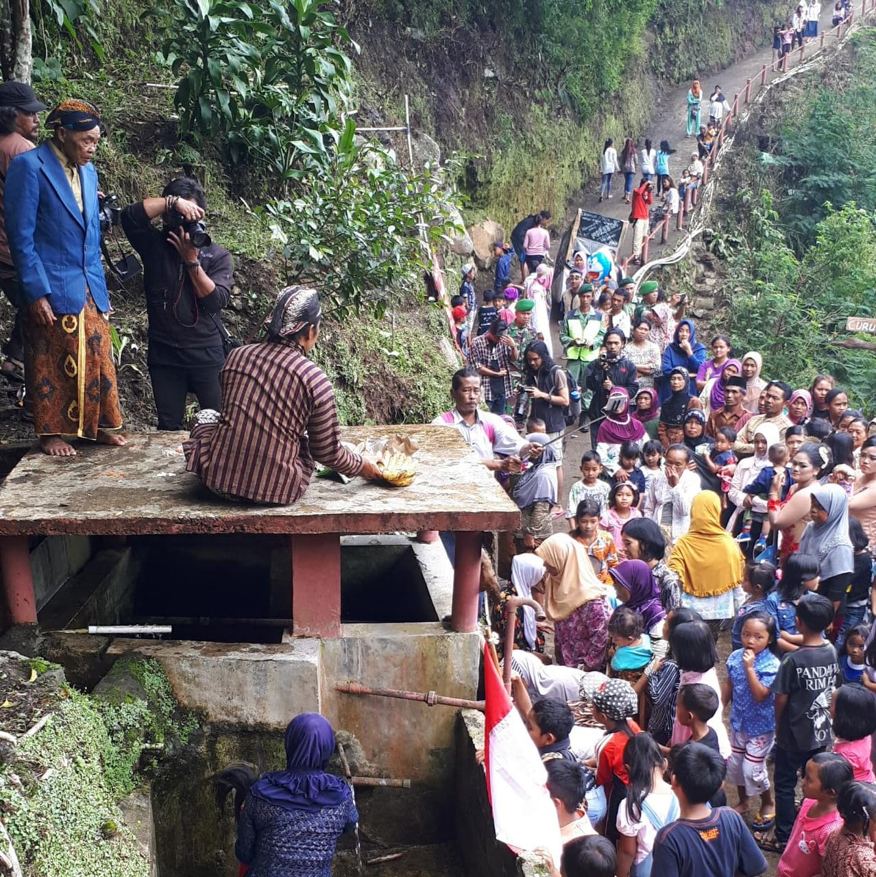Islam, Sastra dan Mitologi Jawa