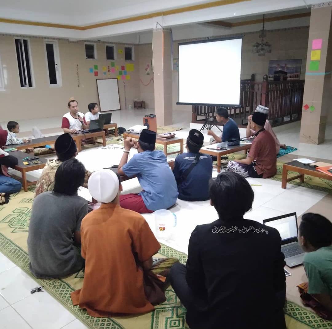 Asrama Bil Qolam, Belajar Mandiri Lewat Menulis