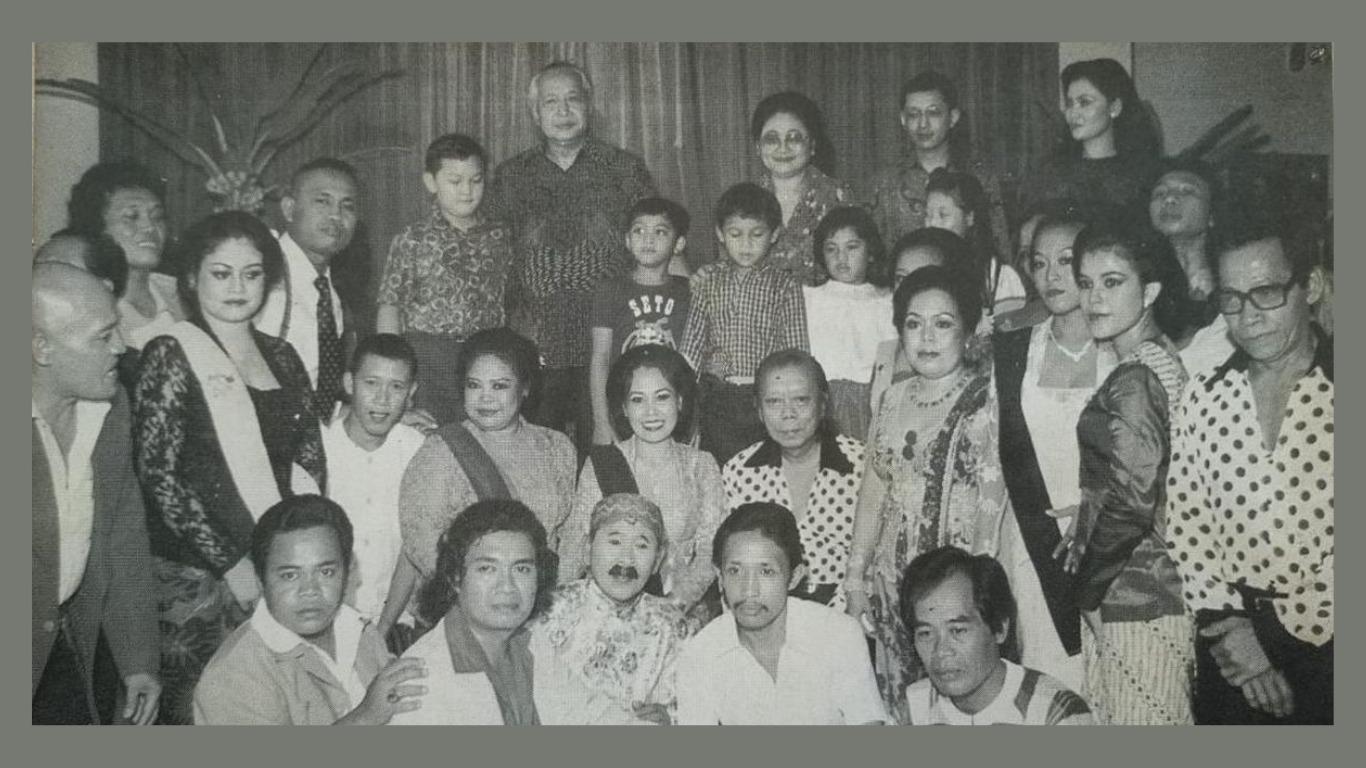Sejarah Lawak Indonesia: Tertawa dan Tentara