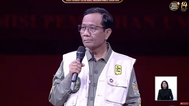 Humor Prof. Mahfud: Setelah Debat, Prof. Mahfud Salah Tulis Polybag