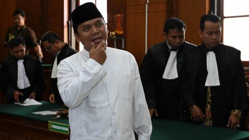 Apakah Perbuatan Hoax Perlu Dihukum Penjara?