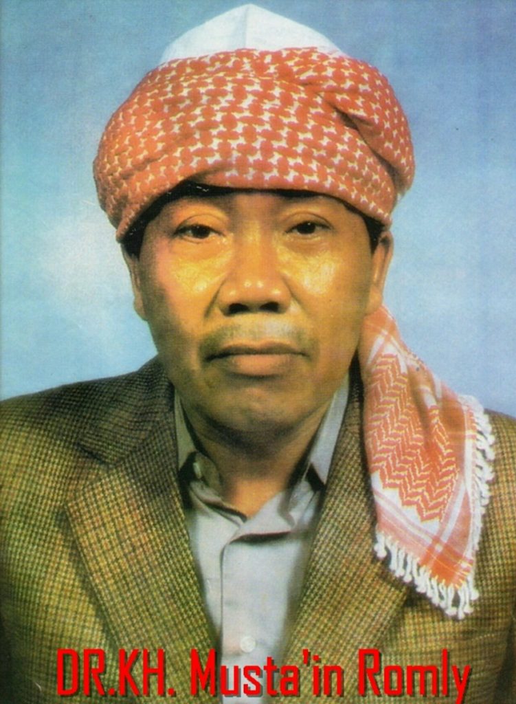 Kiai Mustain Romly, Serumah Dua Partai