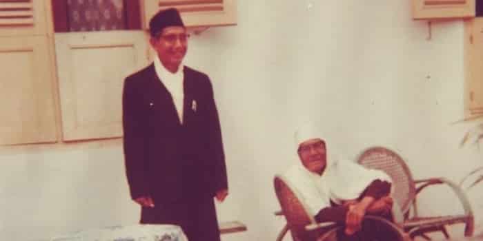Raden Imam Zarkasyi Seorang Rushdian?