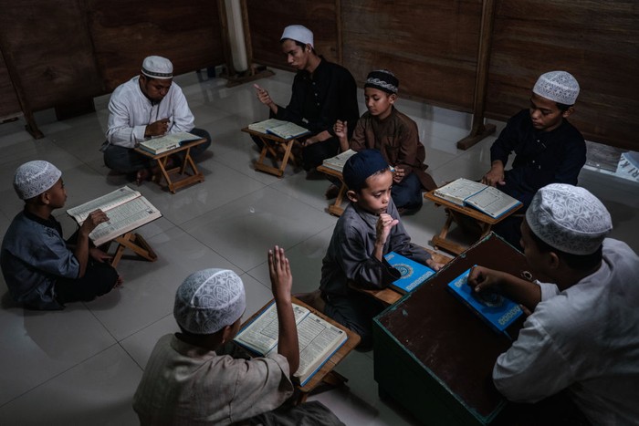 KH. Muhyidin, Kiai Kharismatik Pengawal Dakwah Islam di Dusun Nglegok