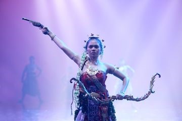  Prajurit  Estri Mangkunegaran   