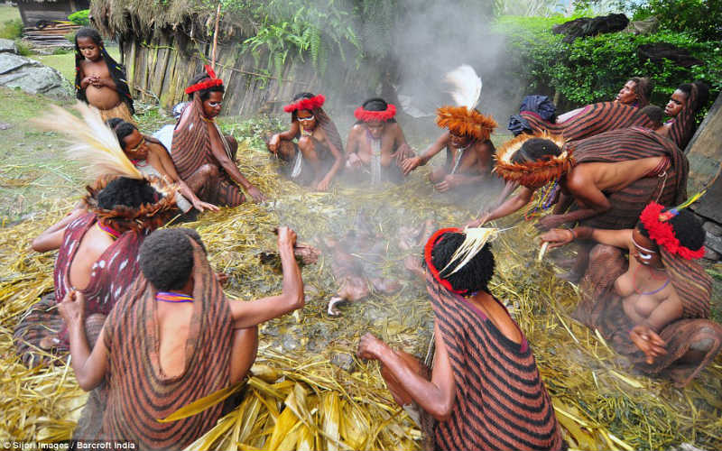 Upacara bakar batu