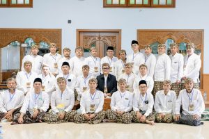 Panitia Haul Mbah Ahmad Mutamakkin 2025, Mengenakan Sarung Batik Slobog, Dok Islamic Center Masjid Kajen, Dok Islamic Center Masjid Kajen